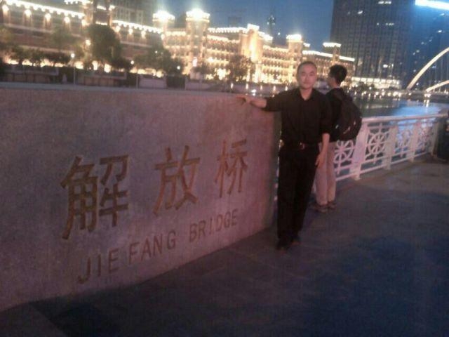 海阔天空的第一张照片--认干亲服务网