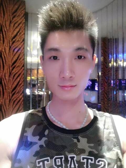 人生如戏的第一张照片--认干亲服务网