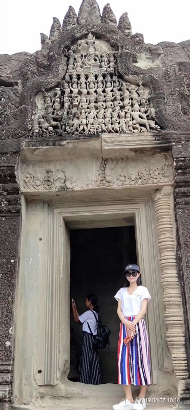 桃花与酒的第一张照片--认干亲服务网