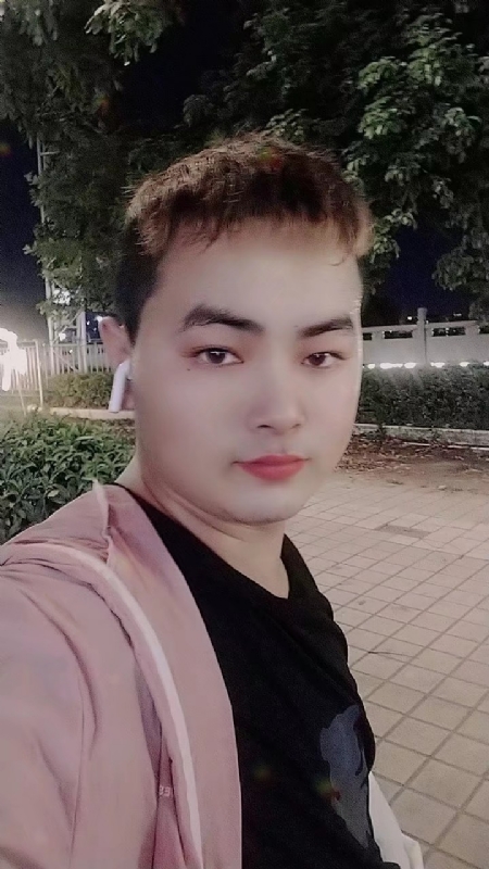 康玖伟的第二张照片--认干亲服务网