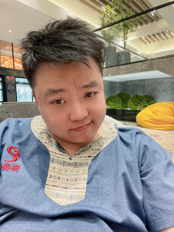 小恶魔的第二张照片--认干亲服务网