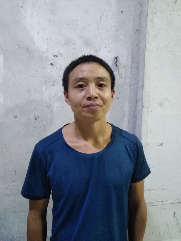 栋哥的第一张照片--认干亲服务网