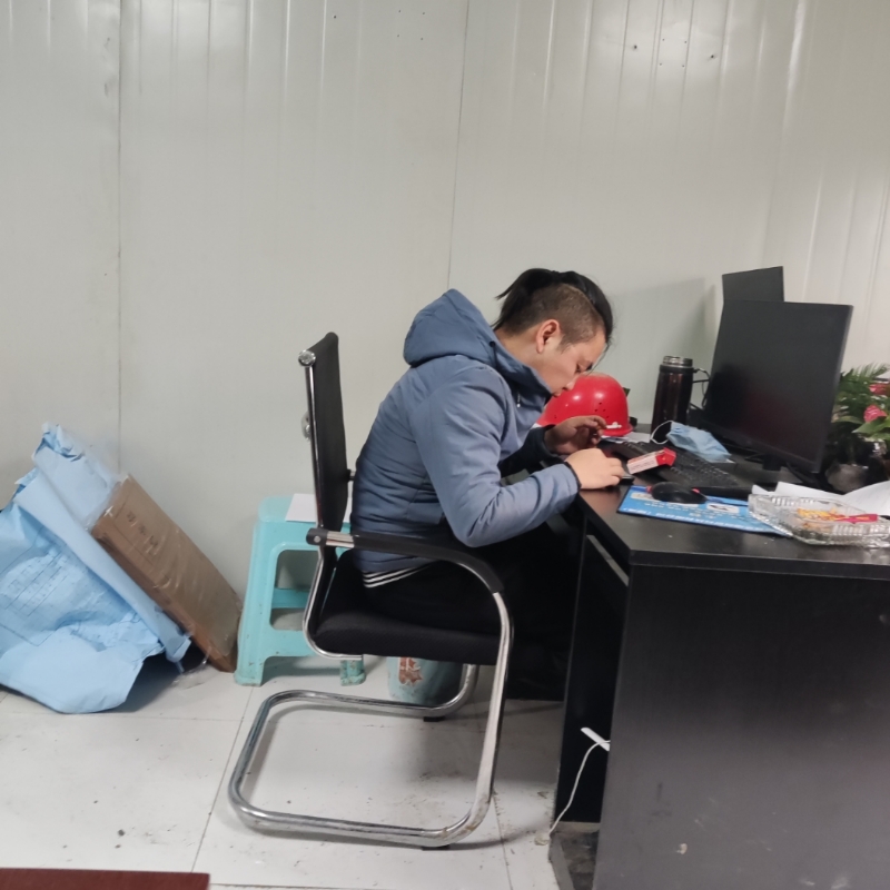 太空舱的第一张照片--认干亲服务网