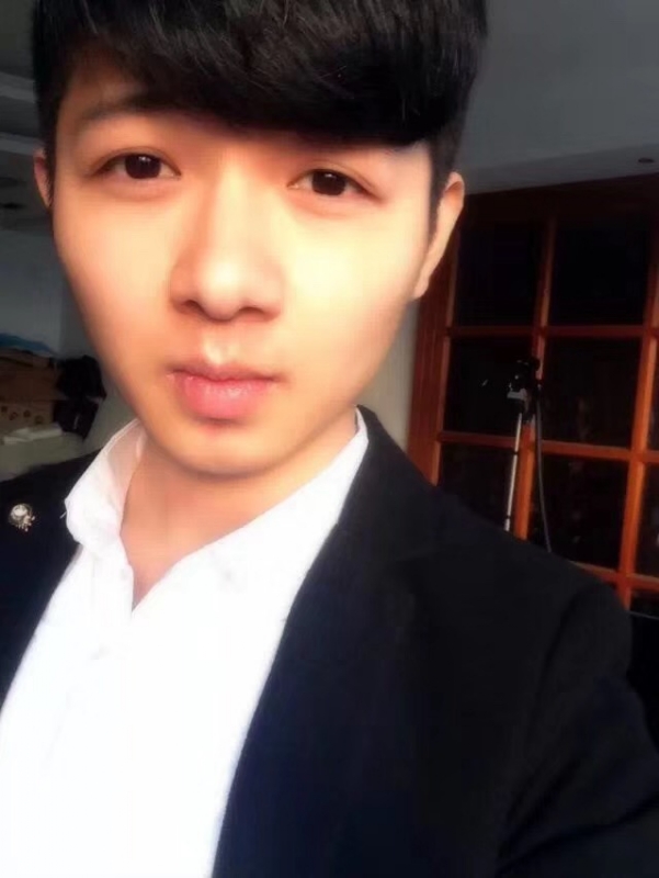 萨拉嘿呦的第一张照片--认干亲服务网