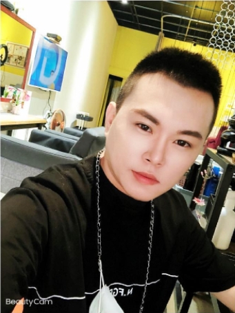 lucky的第一张照片--认干亲服务网