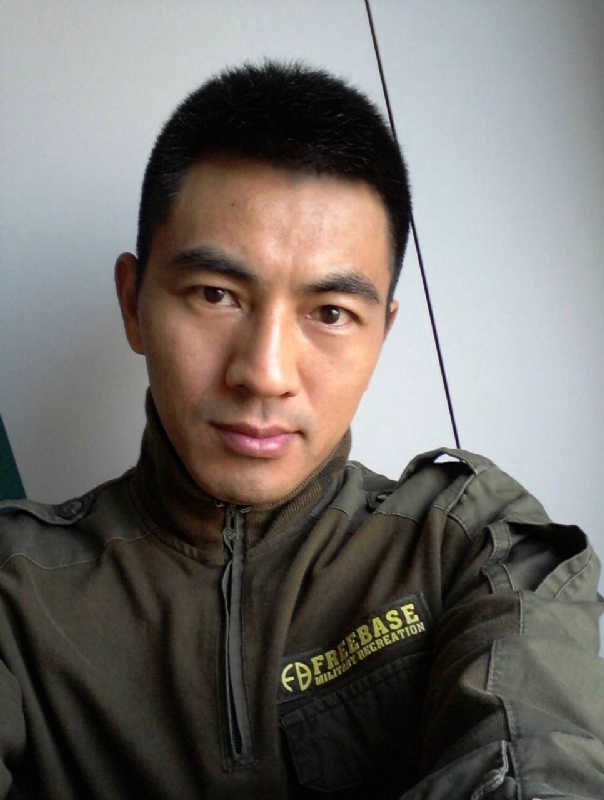 鐵血柔情的第一张照片--认干亲服务网