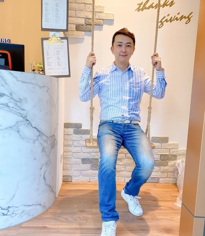 陈道明的第四张照片--认干亲服务网