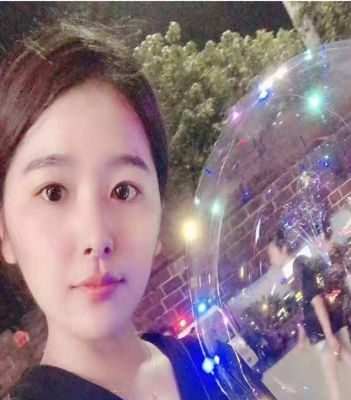 心碎小猪的第一张照片--认干亲服务网