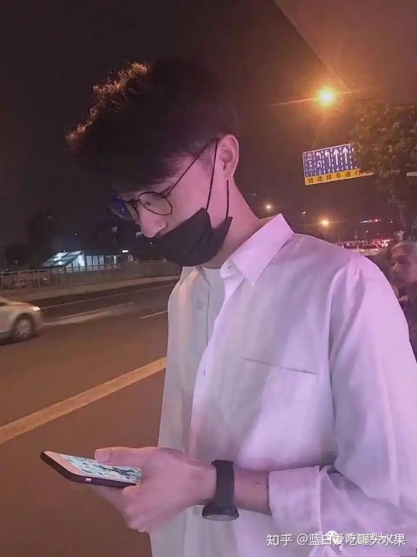 情圣的第一张照片--认干亲服务网