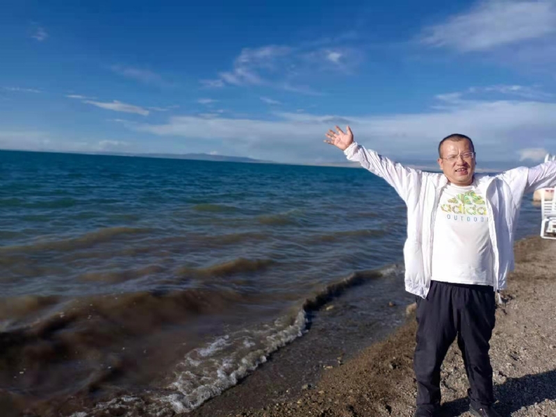 蜜蜂的第一张照片--认干亲服务网