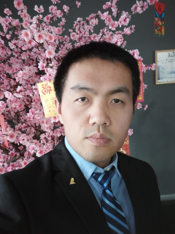 我就是个翻译的第一张照片--认干亲服务网