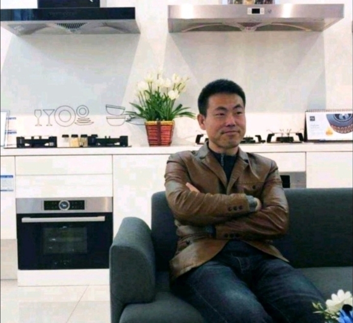 奋斗的执着的第一张照片--认干亲服务网