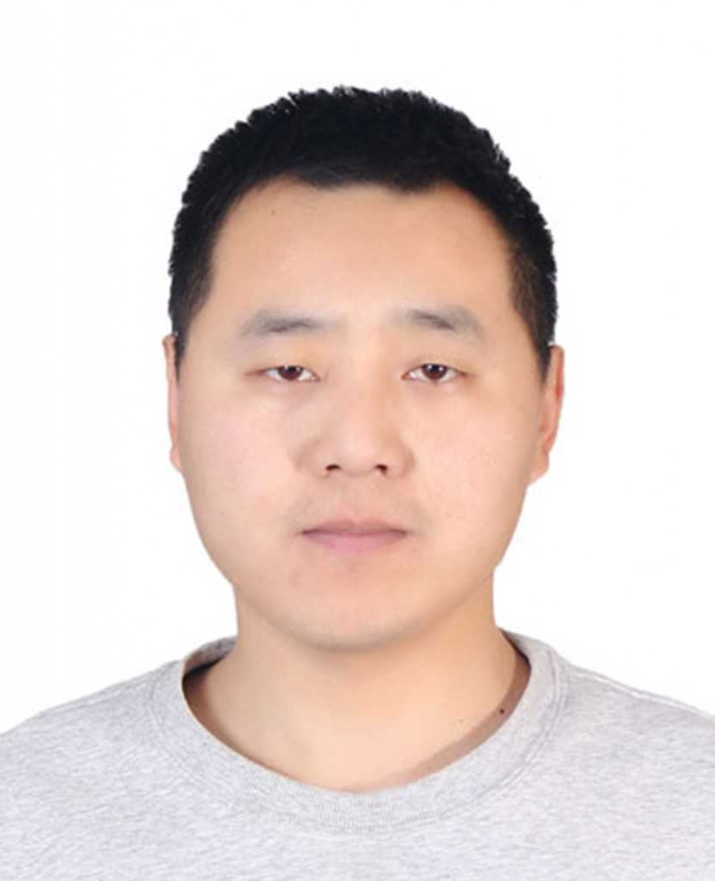 大红鹰的第一张照片--认干亲服务网