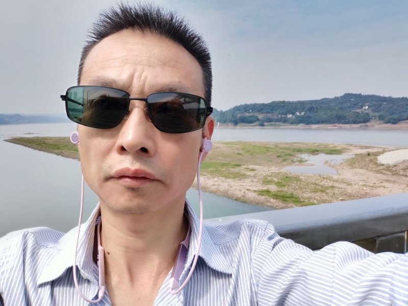 猪哥哥的第一张照片--认干亲服务网