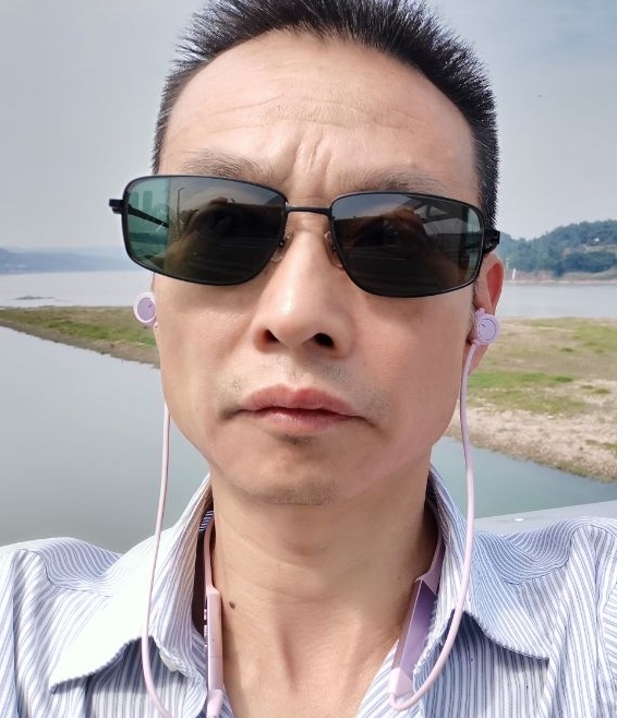 猪哥哥的第二张照片--认干亲服务网