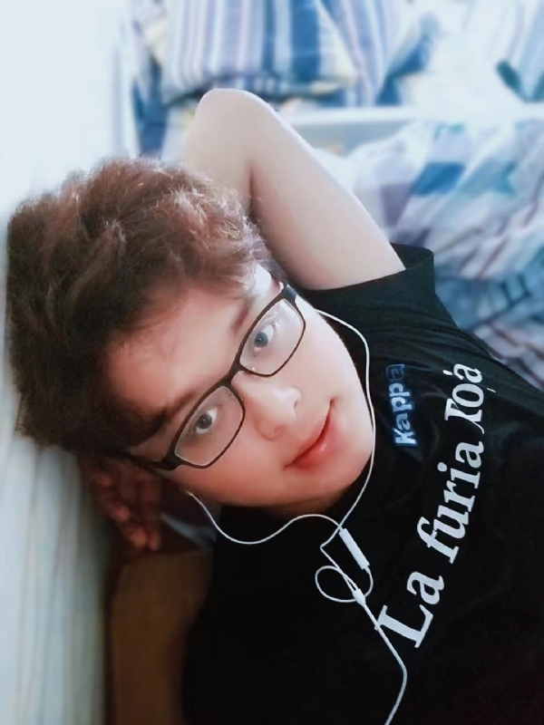 默铭芷的第一张照片--认干亲服务网