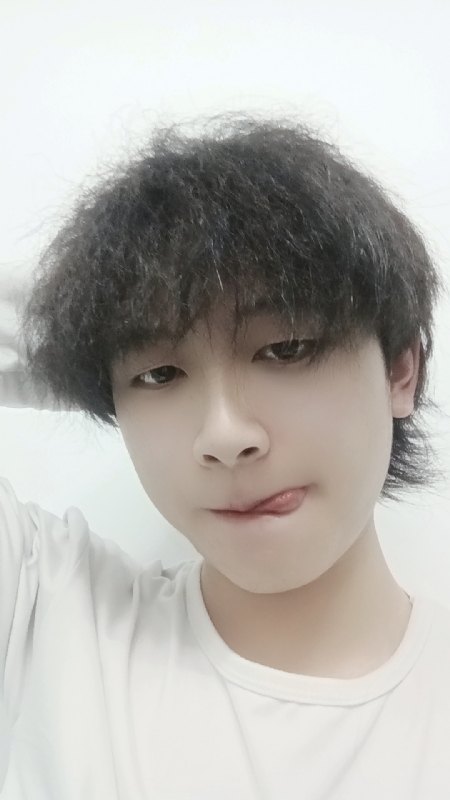 晓傑的第二张照片--认干亲服务网