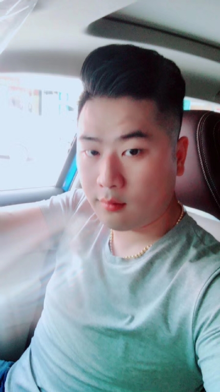 爱吃冰西瓜的猪的第一张照片--认干亲服务网