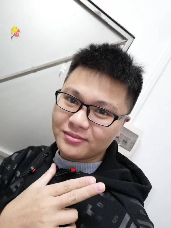 小小梦执的第二张照片--认干亲服务网