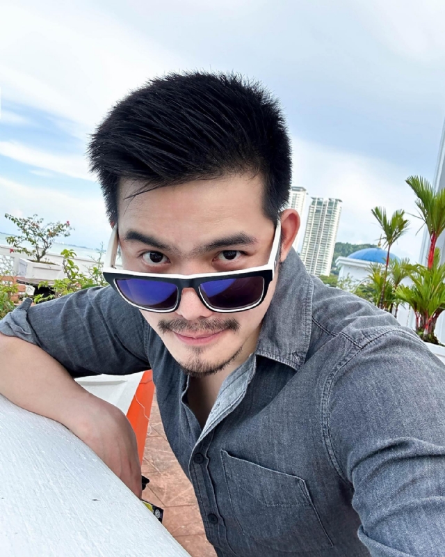 凪卄的第一张照片--认干亲服务网