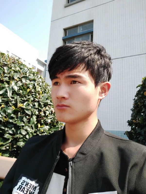 阳光男孩的第四张照片--认干亲服务网