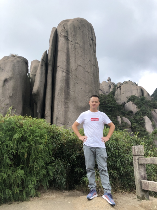 猩猩二号的第一张照片--认干亲服务网