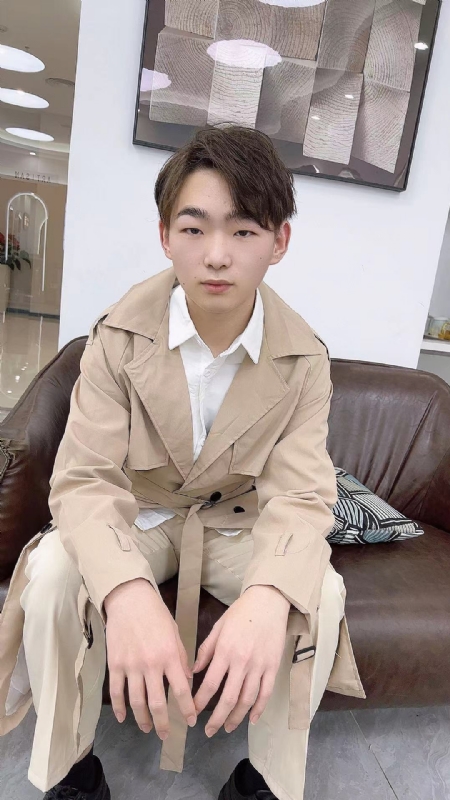 啊哲的第一张照片--认干亲服务网