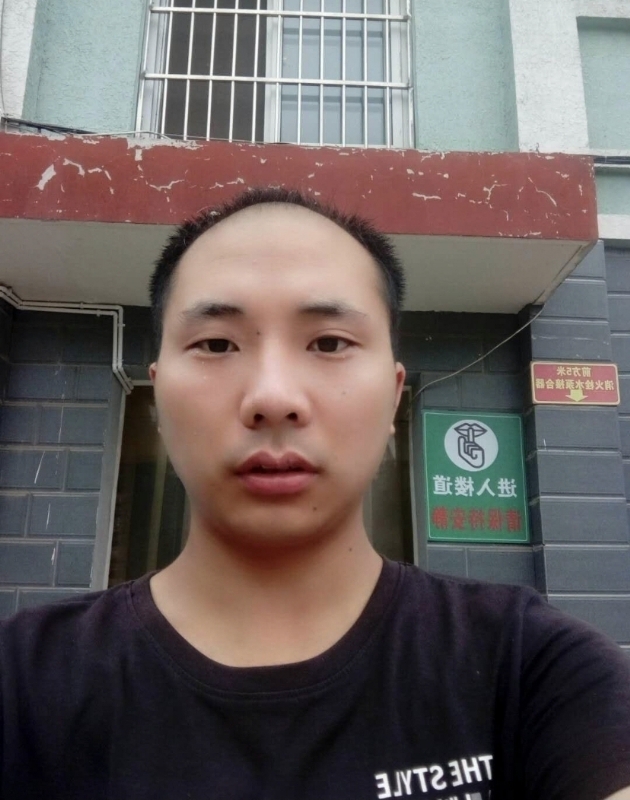 亮亮的第一张照片--认干亲服务网