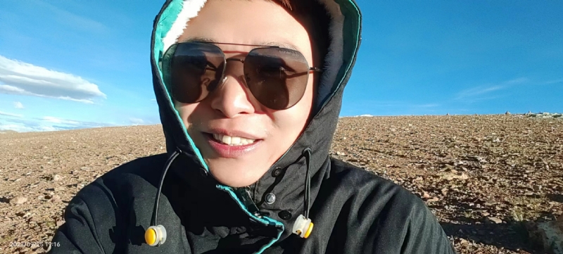 守一座孤城等一个旧人的第一张照片--认干亲服务网