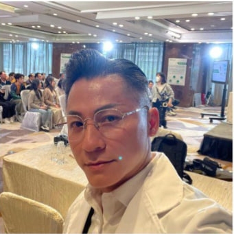 Monkey的第二张照片--认干亲服务网