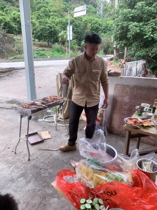 你黑我哟的第一张照片--认干亲服务网