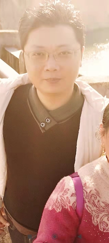 邓生的第二张照片--认干亲服务网