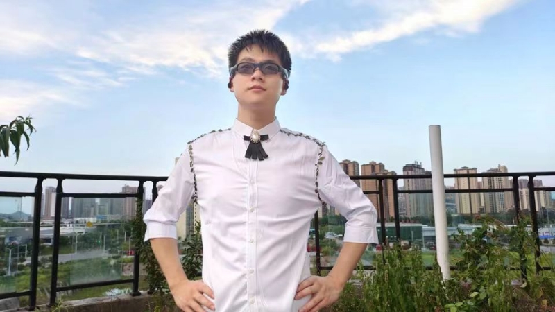 小帅的第一张照片--认干亲服务网