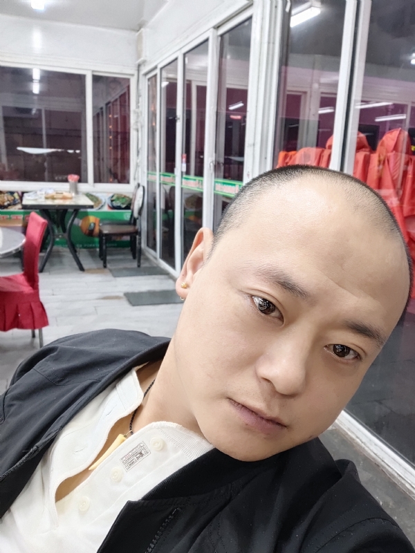 大连相亲的第一张照片--认干亲服务网