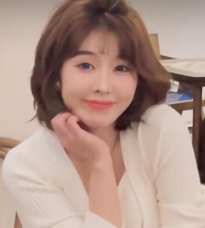 張雨晴的第一张照片--认干亲服务网