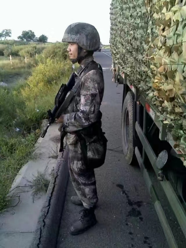 搬砖中的第一张照片--认干亲服务网