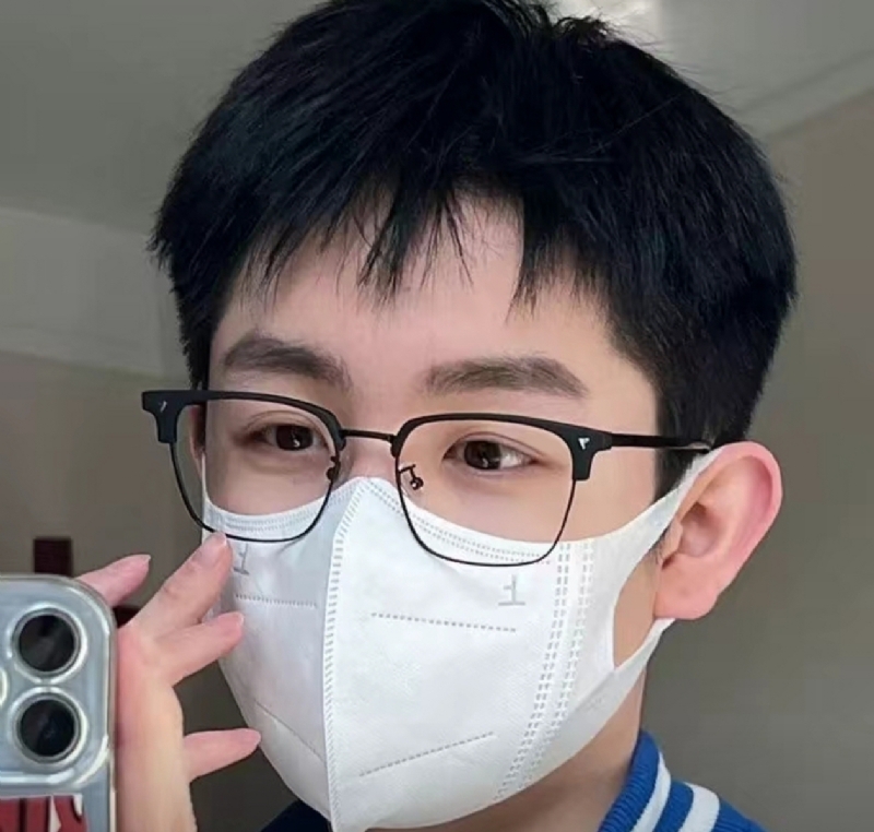 甜甜男孩的第一张照片--认干亲服务网