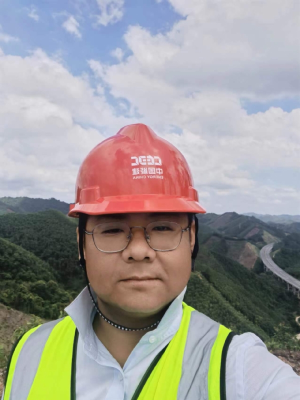 冰城小土匪的第一张照片--认干亲服务网