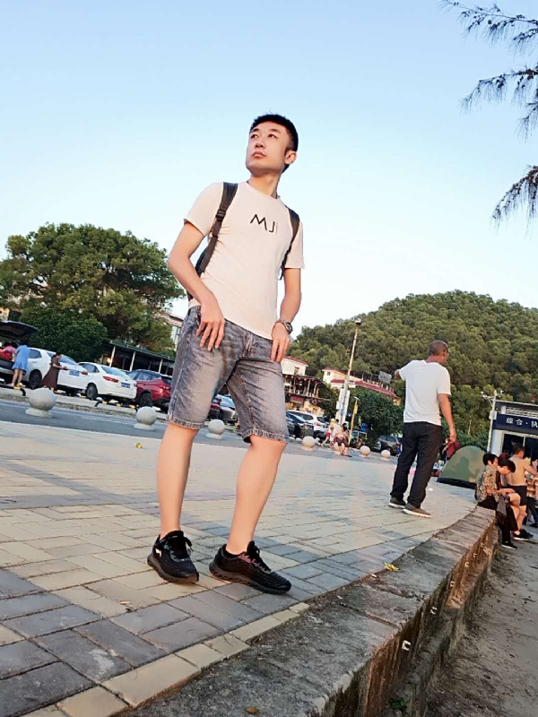 俊皓的第二张照片--认干亲服务网