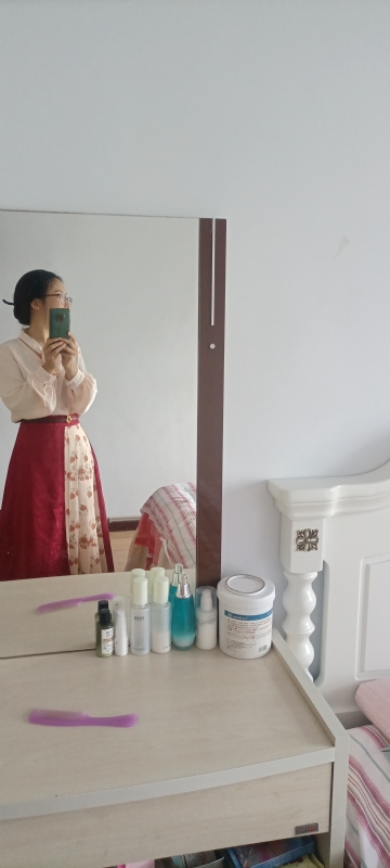 伊落梅雪笺的第一张照片--认干亲服务网