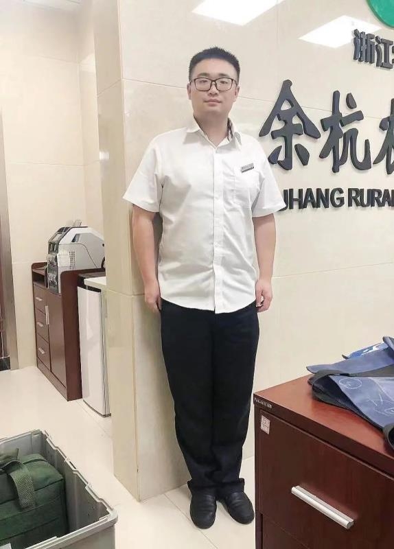 君临天下的第二张照片--认干亲服务网