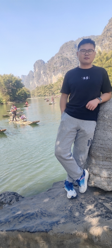 受过伤的狼的第二张照片--认干亲服务网