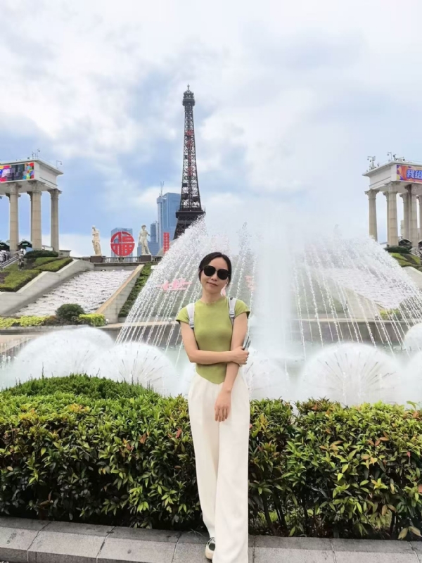 秋风落叶的第一张照片--认干亲服务网