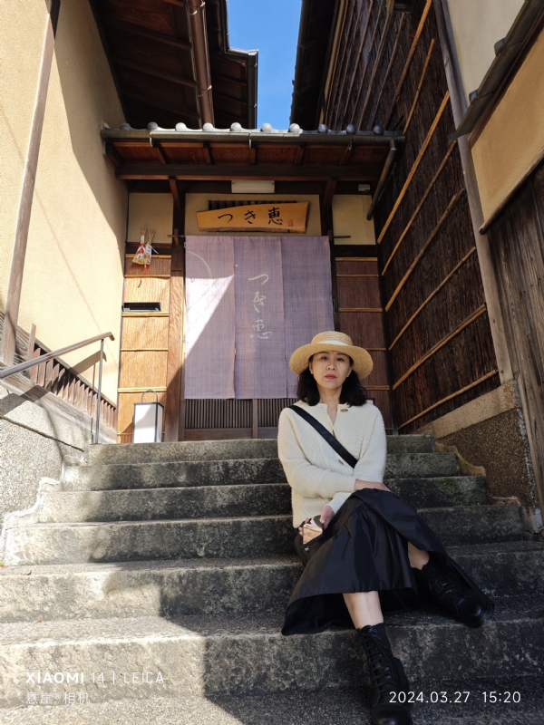 踱着方步的猫小姐的第一张照片--认干亲服务网