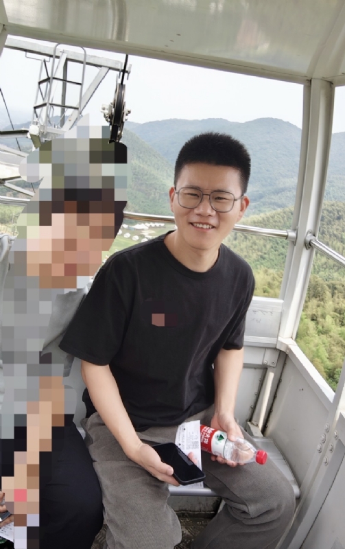 奔奔笨笨的第二张照片--认干亲服务网